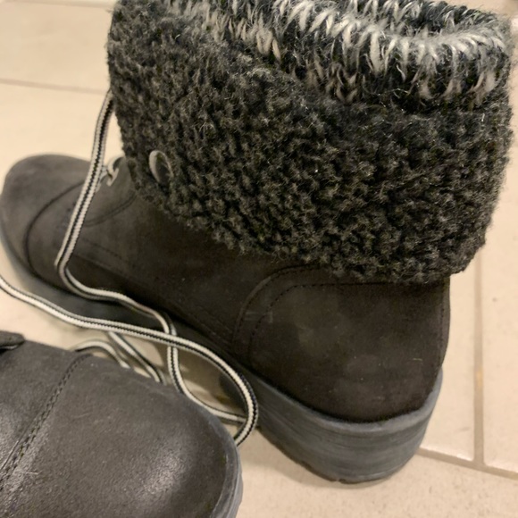 Cute Black Boots - Picture 3 of 6